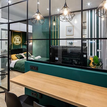 Emerald Lux Apartment. Liveinlviv Exteriör bild
