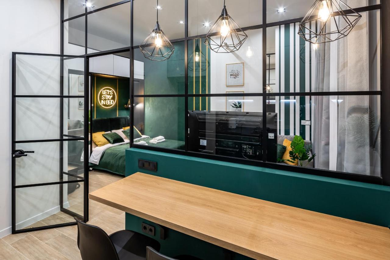 Emerald Lux Apartment. Liveinlviv Exteriör bild